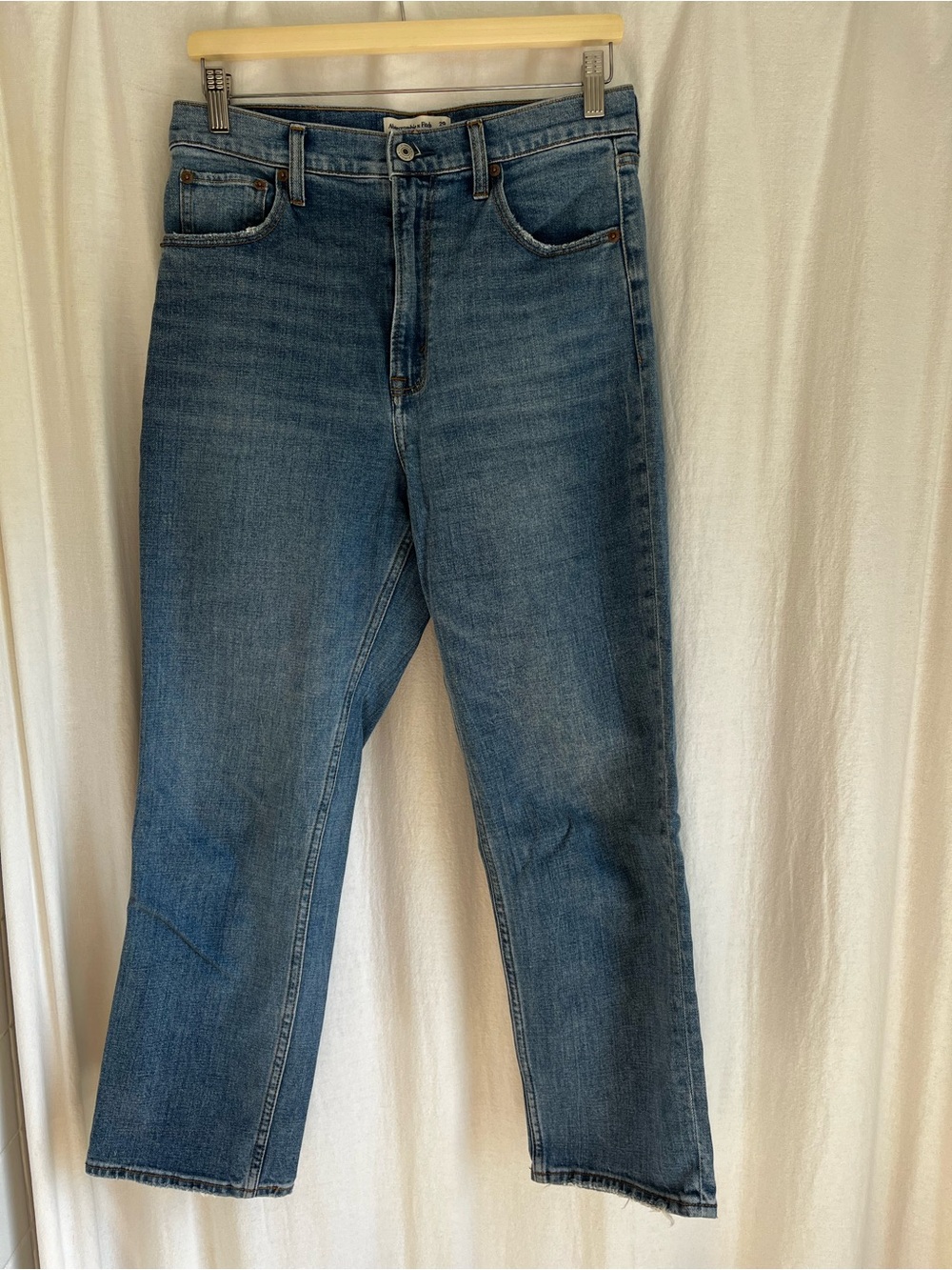 Abercrombie & Fitch Ankle Straight Jeans in Medium Blue Wash